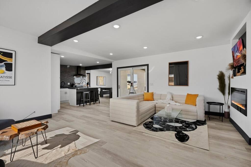 Sunfair Heights Star Gazers Modern Home On 5 Acres Of Land! מראה חיצוני תמונה