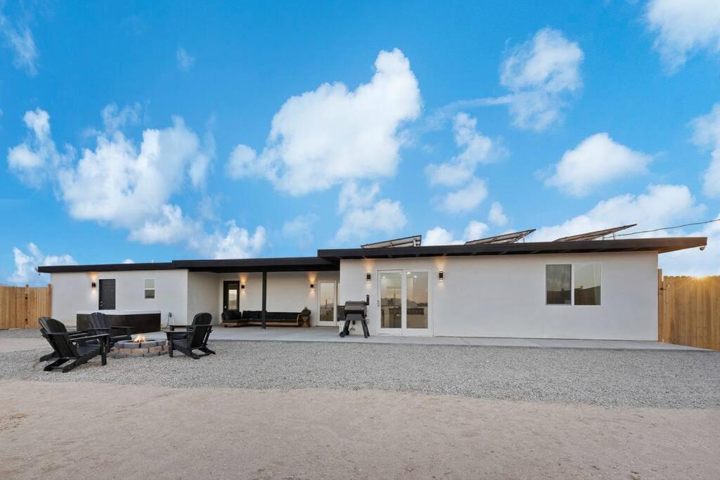 Sunfair Heights Star Gazers Modern Home On 5 Acres Of Land! מראה חיצוני תמונה