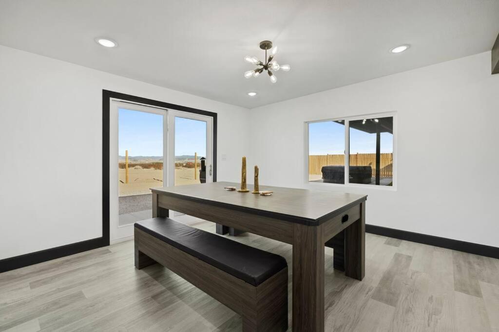 Sunfair Heights Star Gazers Modern Home On 5 Acres Of Land! מראה חיצוני תמונה
